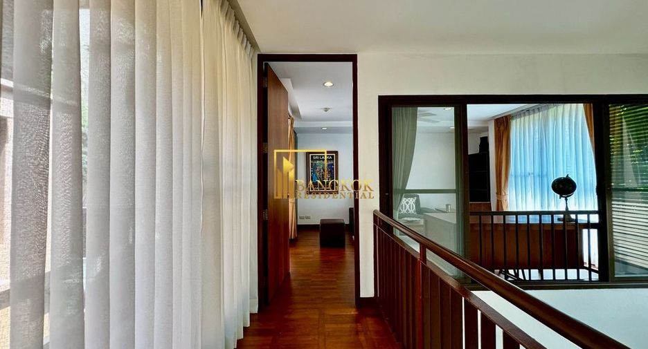For rent 3 bedrooms house in Khlong Toei, Bangkok