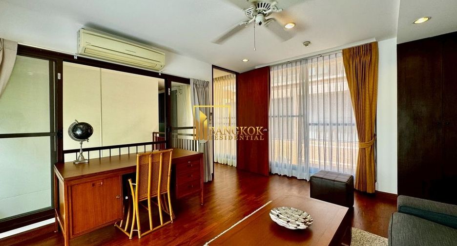 For rent 3 bedrooms house in Khlong Toei, Bangkok
