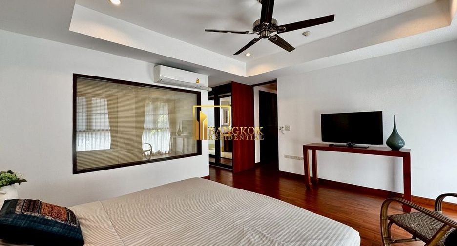 For rent 3 bedrooms house in Khlong Toei, Bangkok