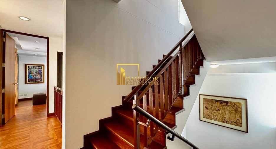 For rent 3 bedrooms house in Khlong Toei, Bangkok