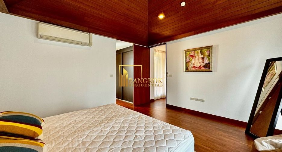 For rent 3 bedrooms house in Khlong Toei, Bangkok