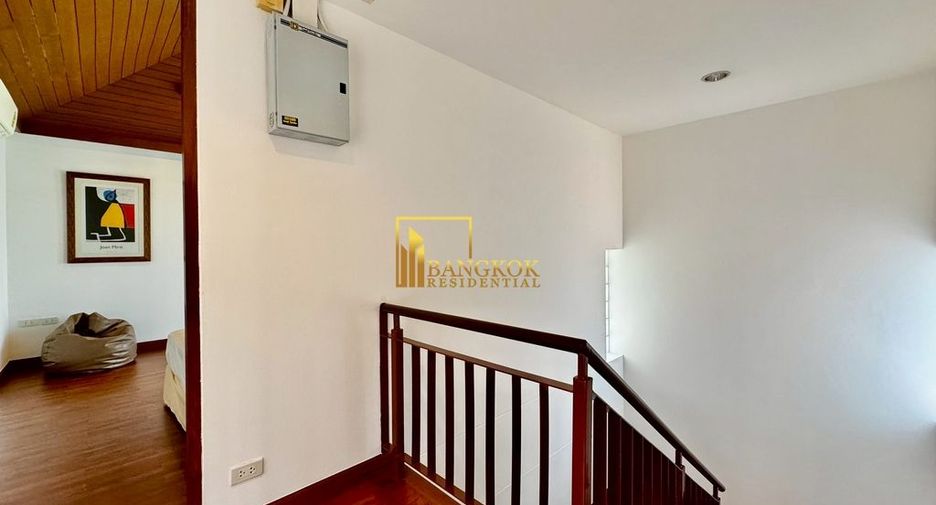 For rent 3 bedrooms house in Khlong Toei, Bangkok