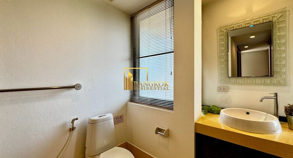For rent 3 bedrooms house in Khlong Toei, Bangkok