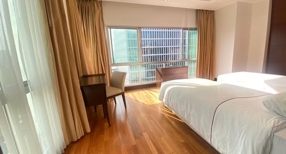 Condo en alquiler de 3 habitaciones en Pathum Wan, Bangkok