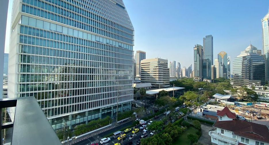 Condo en alquiler de 3 habitaciones en Pathum Wan, Bangkok