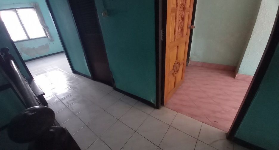 For sale studio townhouse in Nong Khaem, Bangkok