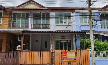 Reihenhaus zum Kauf mit Studio in Min Buri, Bangkok