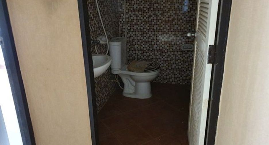 For sale studio townhouse in Min Buri, Bangkok