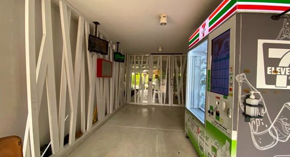 For sale studio condo in Lat Krabang, Bangkok