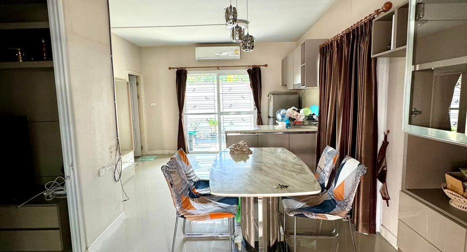 For sale 4 bedrooms townhouse in Bang Phli, Samut Prakan