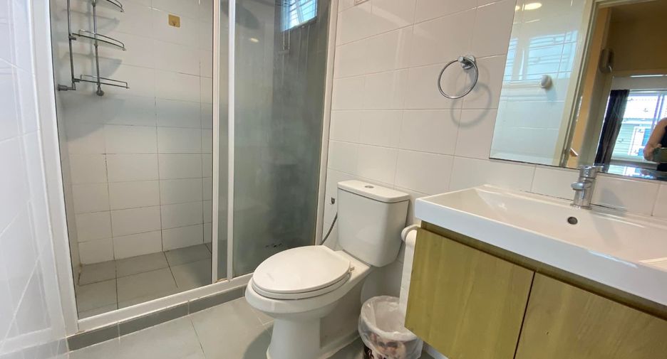 For sale 4 bedrooms townhouse in Bang Phli, Samut Prakan