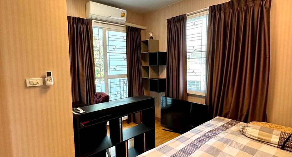 For sale 4 bedrooms townhouse in Bang Phli, Samut Prakan