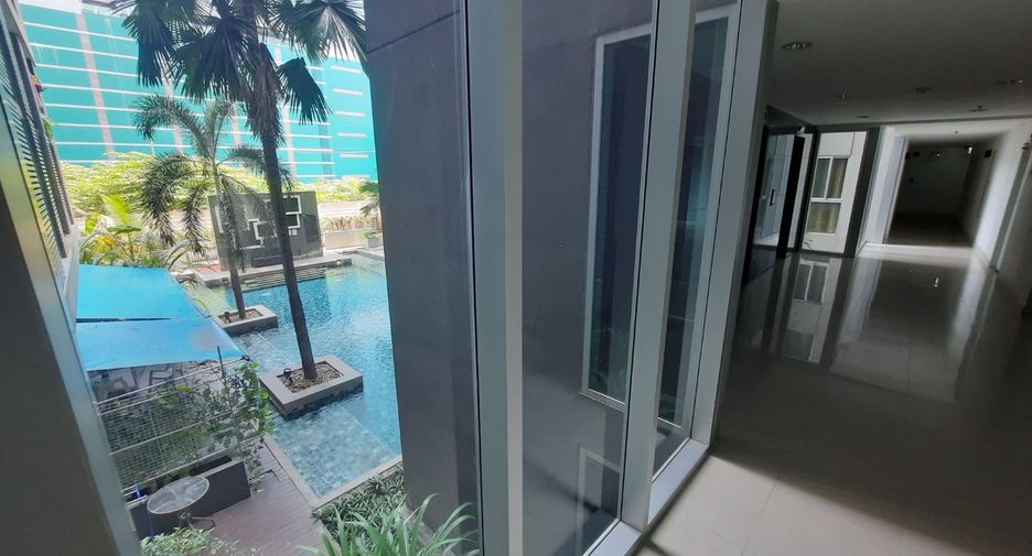 For sale studio condo in Ratchathewi, Bangkok
