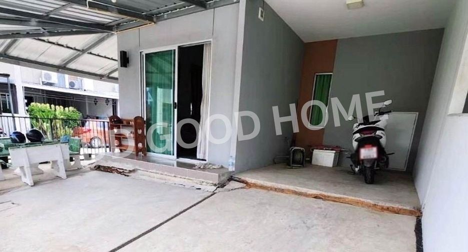 Casa adosada en venta de 3 habitaciones en Mueang Samut Sakhon, Samut Sakhon