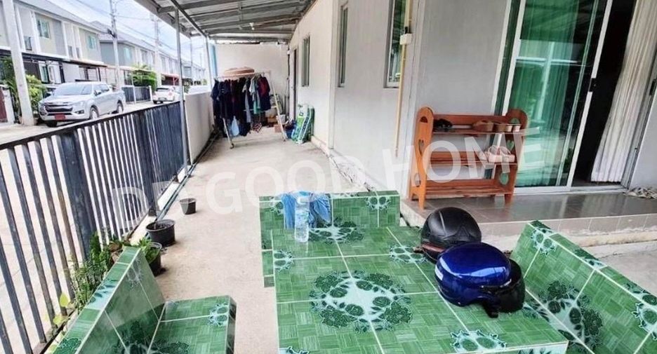 Casa adosada en venta de 3 habitaciones en Mueang Samut Sakhon, Samut Sakhon