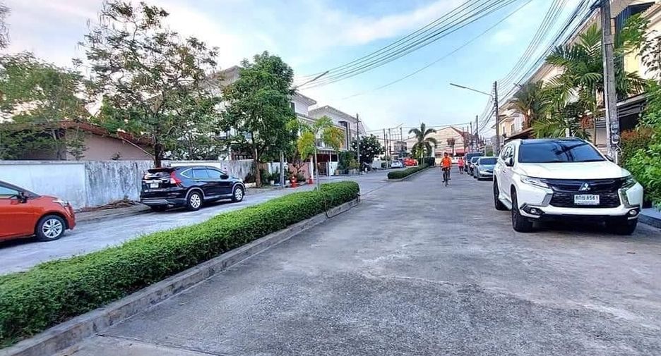 For rent 3 bedrooms house in Mueang Phuket, Phuket