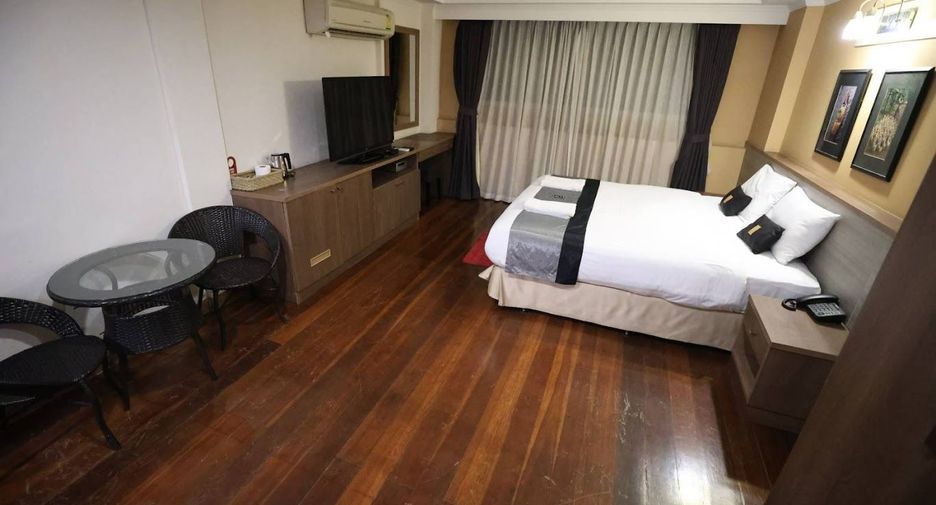 For sale hotel in Bang Rak, Bangkok