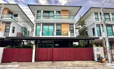 For rent and for sale 5 bed house in Bang Kapi, Bangkok