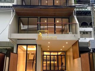 Reihenhaus zur Miete mit 5 Zimmer in Khlong Toei, Bangkok