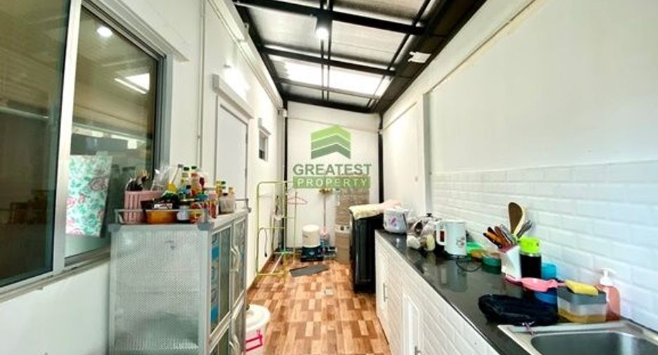 Casa adosada en venta de 3 habitaciones en Mueang Pathum Thani, Pathum Thani