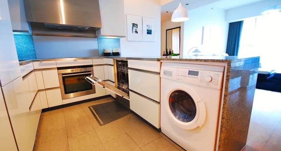 For sale 2 bedrooms condo in Sathon, Bangkok