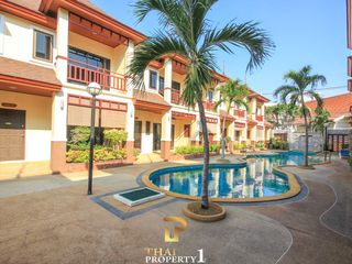For sale 3 bed townhouse in Cha Am, Phetchaburi