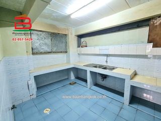Gewerbefläche zum Kauf mit 2 Zimmer in Bang Bua Thong, Nonthaburi