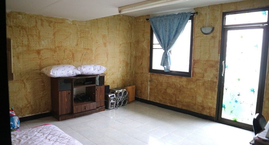 Продажа 3 спальни таунхаус в Krathum Baen, Самутсакхон