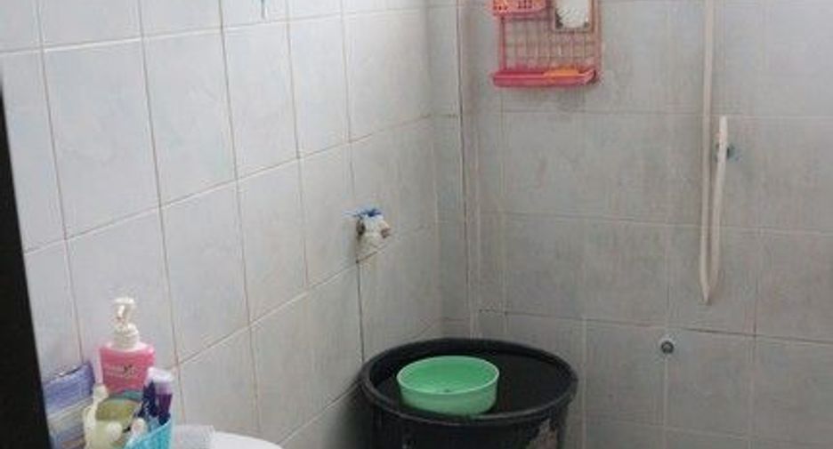 Продажа 3 спальни таунхаус в Krathum Baen, Самутсакхон