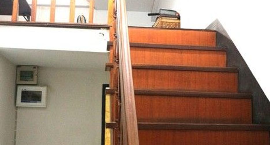 Продажа 3 спальни таунхаус в Krathum Baen, Самутсакхон