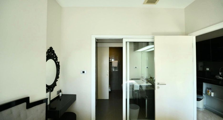 For rent and for sale 1 bed condo in Khlong Toei, Bangkok