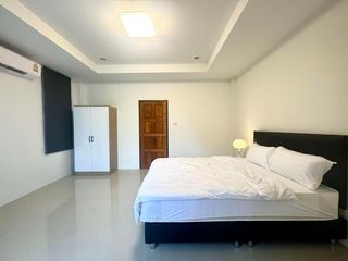 For rent 4 bed townhouse in East Pattaya, Pattaya