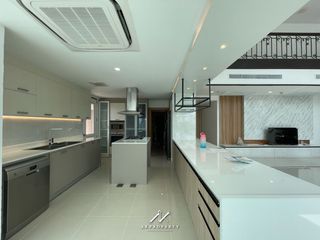 À louer 4 chambres appartement à Watthana, Bangkok