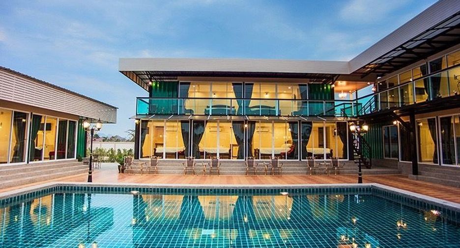Villa zum Kauf mit 33 Zimmer in Cha Am, Phetchaburi
