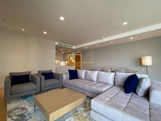 Apartamento con servicios en alquiler de 3 habitaciones en Bang Kho Laem, Bangkok