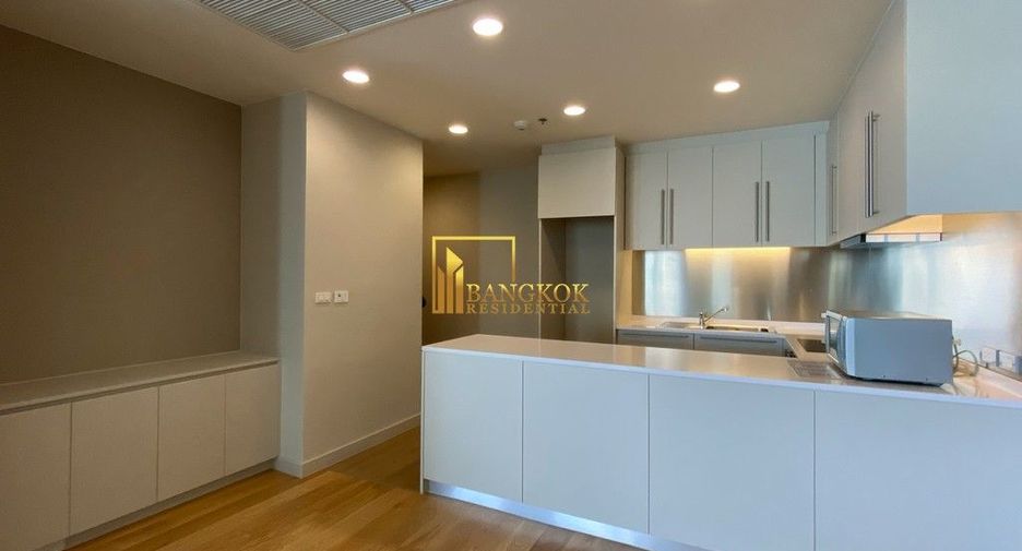 For rent 3 bedrooms serviced apartment in Bang Kho Laem, Bangkok