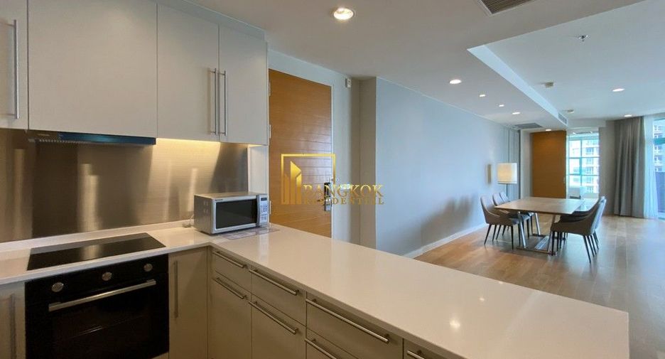 For rent 3 bedrooms serviced apartment in Bang Kho Laem, Bangkok