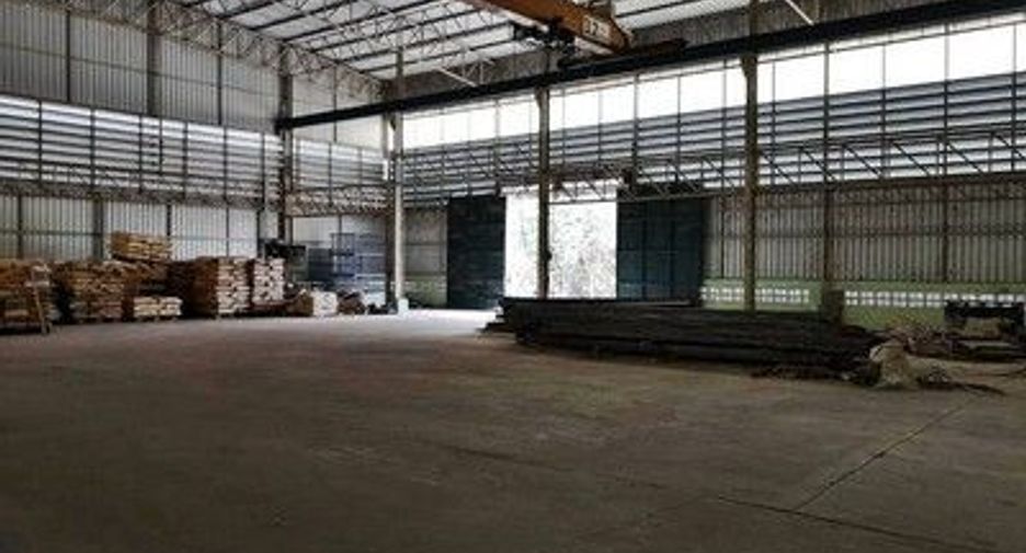 For sale retail Space in Phanat Nikhom, Chonburi