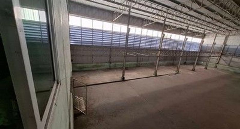 For sale retail Space in Phanat Nikhom, Chonburi