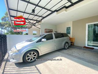 For sale 4 Beds townhouse in Lam Luk Ka, Pathum Thani