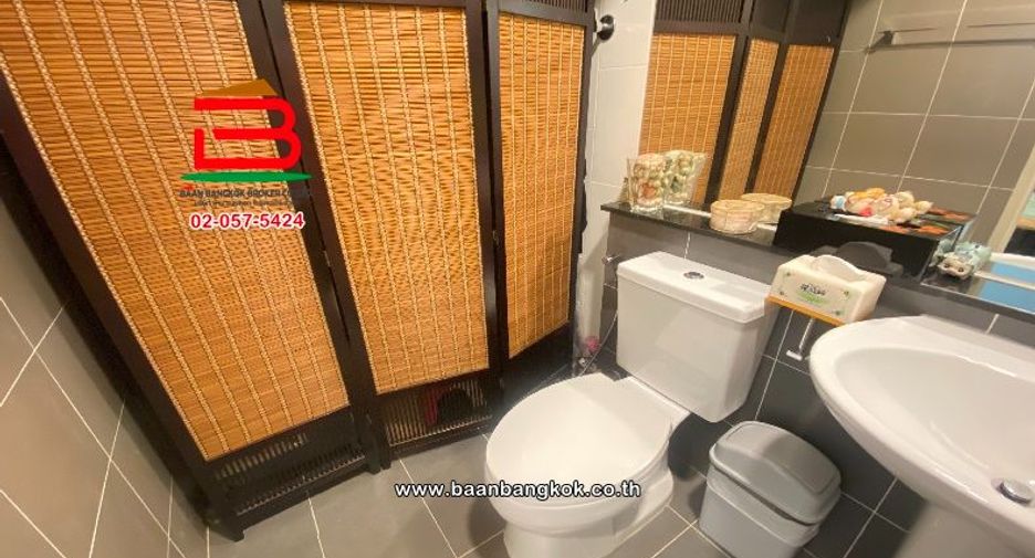 Casa adosada en venta de 4 habitaciones en Lam Luk Ka, Pathum Thani