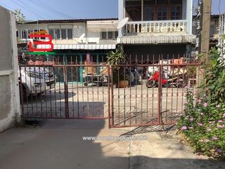 For sale 2 ベッドルーム townhouse in Chatuchak, Bangkok