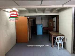 For sale 2 ベッドルーム townhouse in Chatuchak, Bangkok