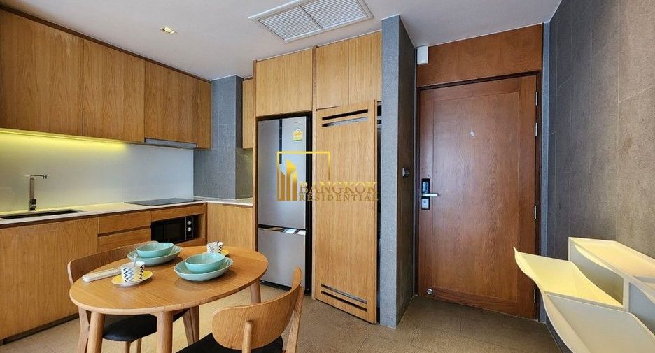 For rent 2 bedrooms apartment in Watthana, Bangkok