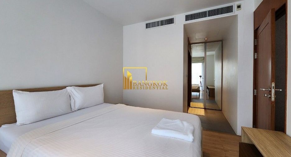 For rent 2 bedrooms apartment in Watthana, Bangkok