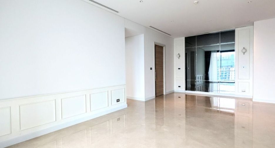 For sale 3 Beds condo in Pathum Wan, Bangkok