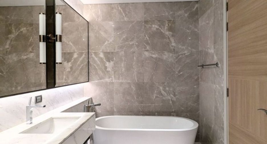 For sale 3 Beds condo in Pathum Wan, Bangkok