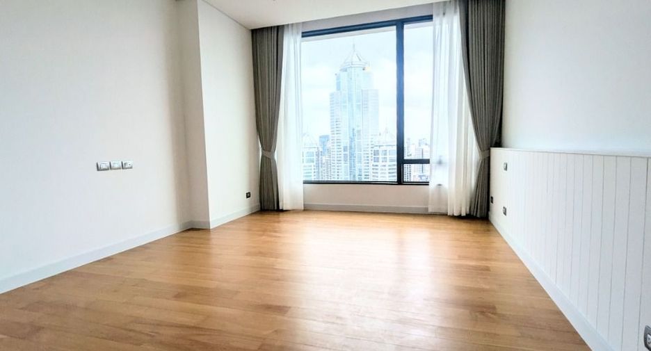 For sale 3 Beds condo in Pathum Wan, Bangkok