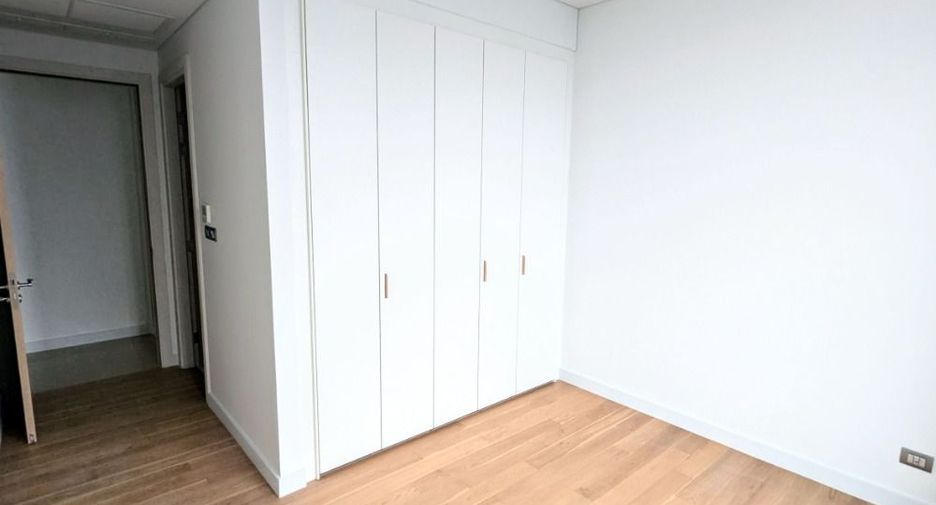 For sale 3 Beds condo in Pathum Wan, Bangkok