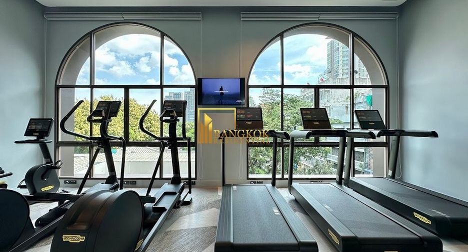 For rent 1 bed serviced apartment in Phra Khanong, Bangkok